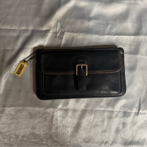 Coach Black and Brown Leather woman’s wallet. - Picture 6 of 6